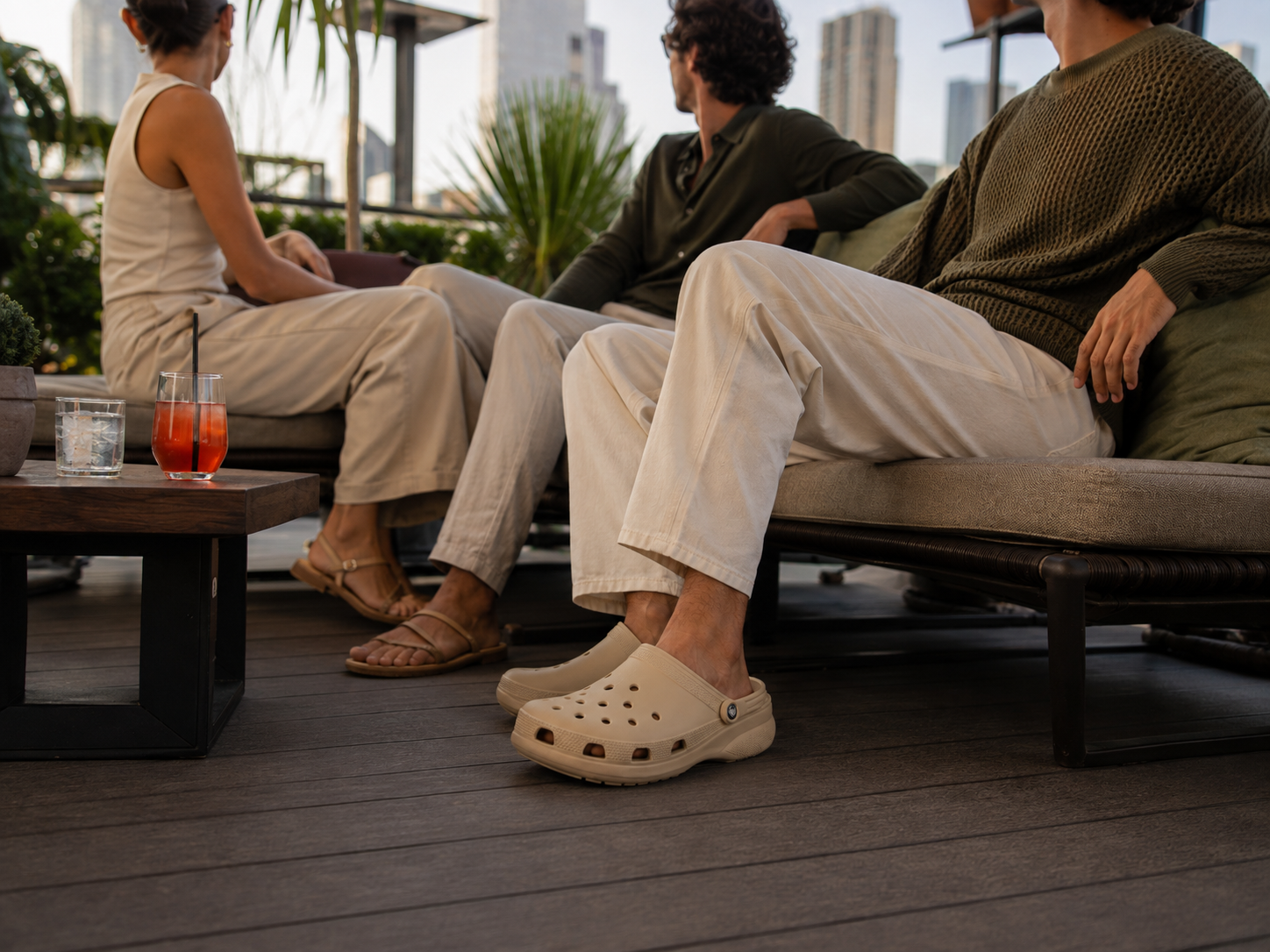 Flere vælger Crocs til både inde og ude – her er de smarte modeller